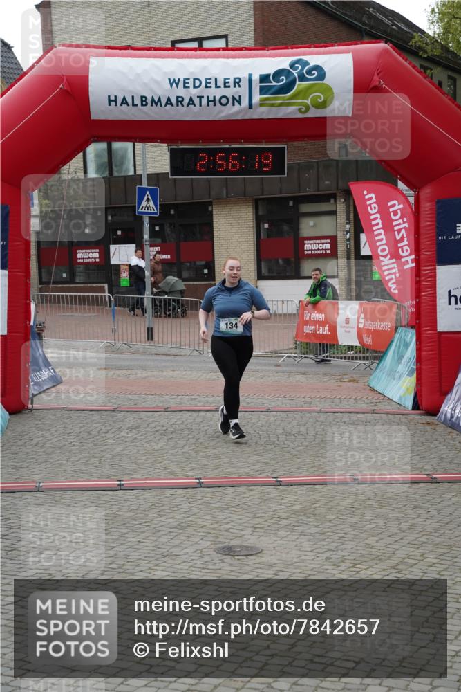 04.05.2025 - 8. Wedeler Halbmarathon Felixshl http://msf.ph/oto/7842657 04.05.2025 12:56:17 Ziel 134 meine-sportfotos.de