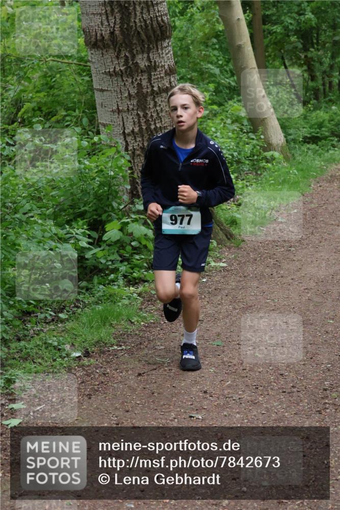 04.05.2025 - 8. Wedeler Halbmarathon Lena Gebhardt http://msf.ph/oto/7842673 04.05.2025 11:16:18 Laufen  meine-sportfotos.de