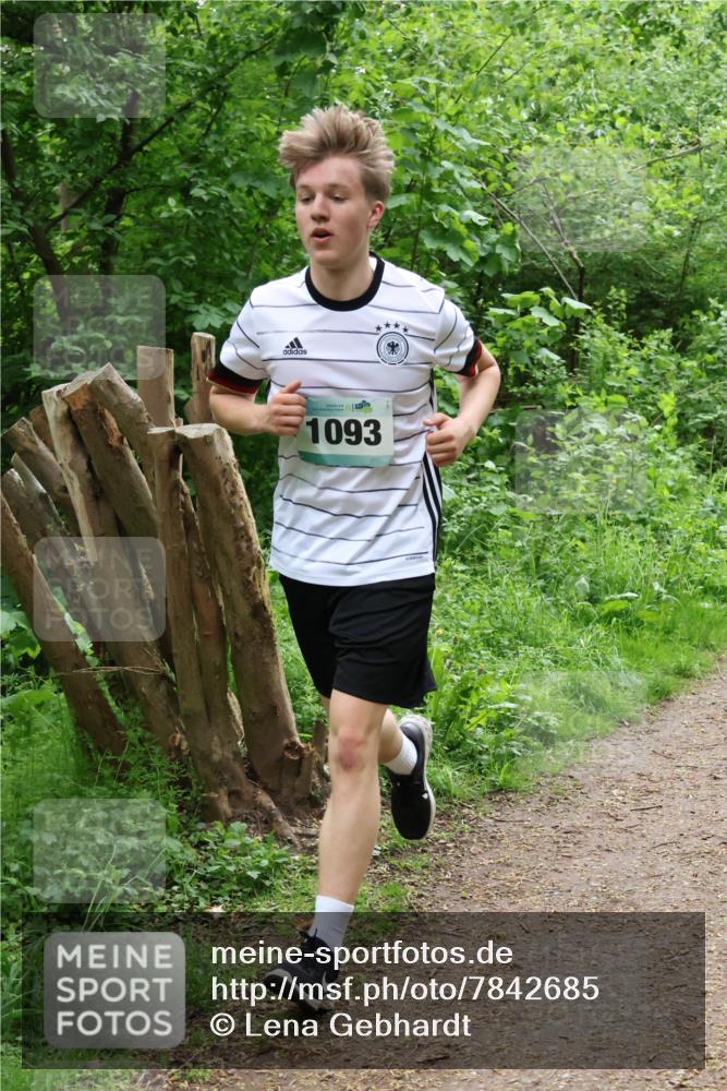 04.05.2025 - 8. Wedeler Halbmarathon Lena Gebhardt http://msf.ph/oto/7842685 04.05.2025 11:17:43 Laufen  meine-sportfotos.de