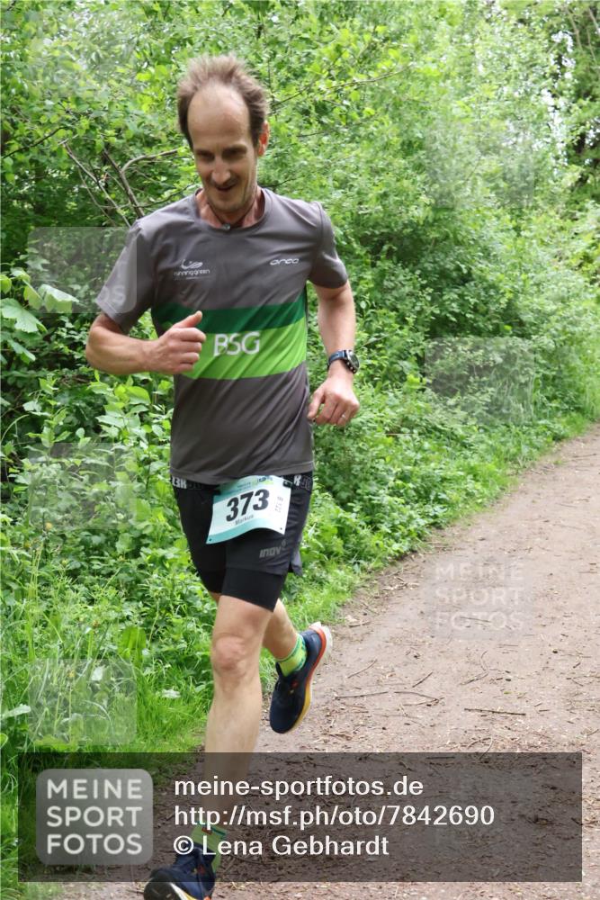 04.05.2025 - 8. Wedeler Halbmarathon Lena Gebhardt http://msf.ph/oto/7842690 04.05.2025 11:17:48 Laufen  meine-sportfotos.de