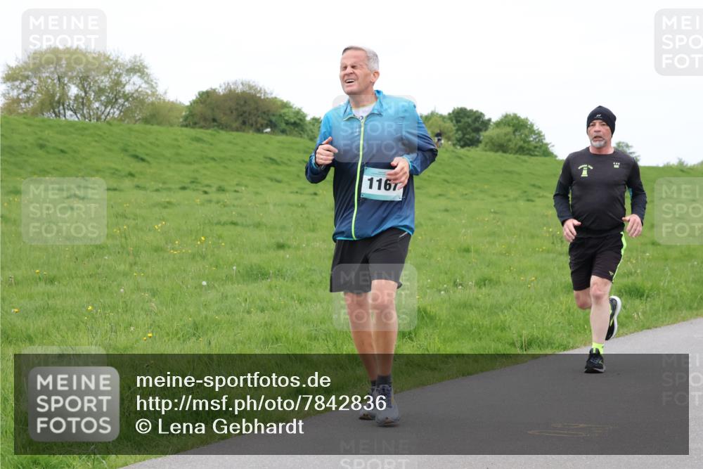 04.05.2025 - 8. Wedeler Halbmarathon Lena Gebhardt http://msf.ph/oto/7842836 04.05.2025 11:26:40 Laufen  meine-sportfotos.de