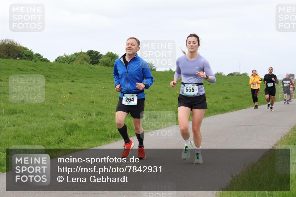 04.05.2025 - 8. Wedeler Halbmarathon Lena Gebhardt http://msf.ph/oto/7842931 04.05.2025 11:34:29 Laufen  meine-sportfotos.de