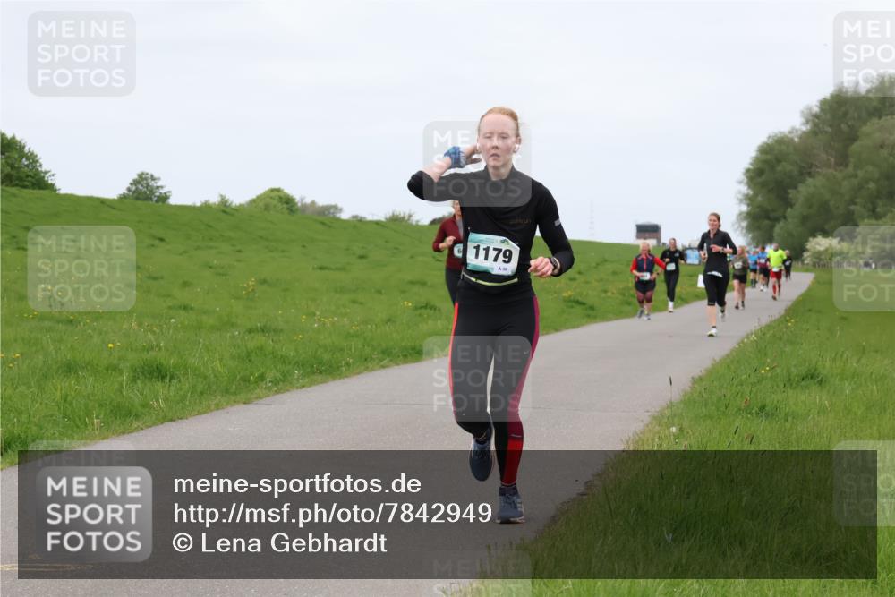 04.05.2025 - 8. Wedeler Halbmarathon Lena Gebhardt http://msf.ph/oto/7842949 04.05.2025 11:35:50 Laufen  meine-sportfotos.de