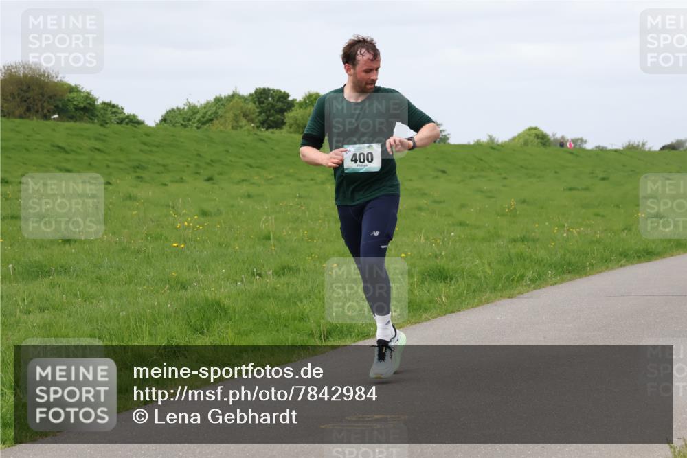 04.05.2025 - 8. Wedeler Halbmarathon Lena Gebhardt http://msf.ph/oto/7842984 04.05.2025 11:41:32 Laufen  meine-sportfotos.de