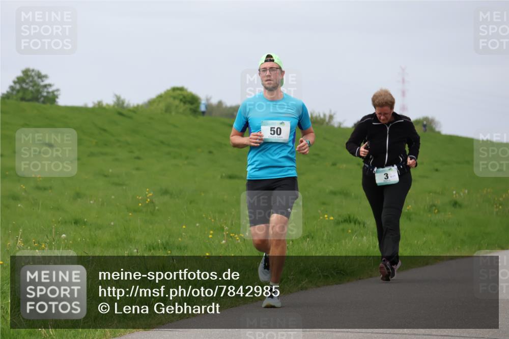 04.05.2025 - 8. Wedeler Halbmarathon Lena Gebhardt http://msf.ph/oto/7842985 04.05.2025 11:42:12 Laufen  meine-sportfotos.de
