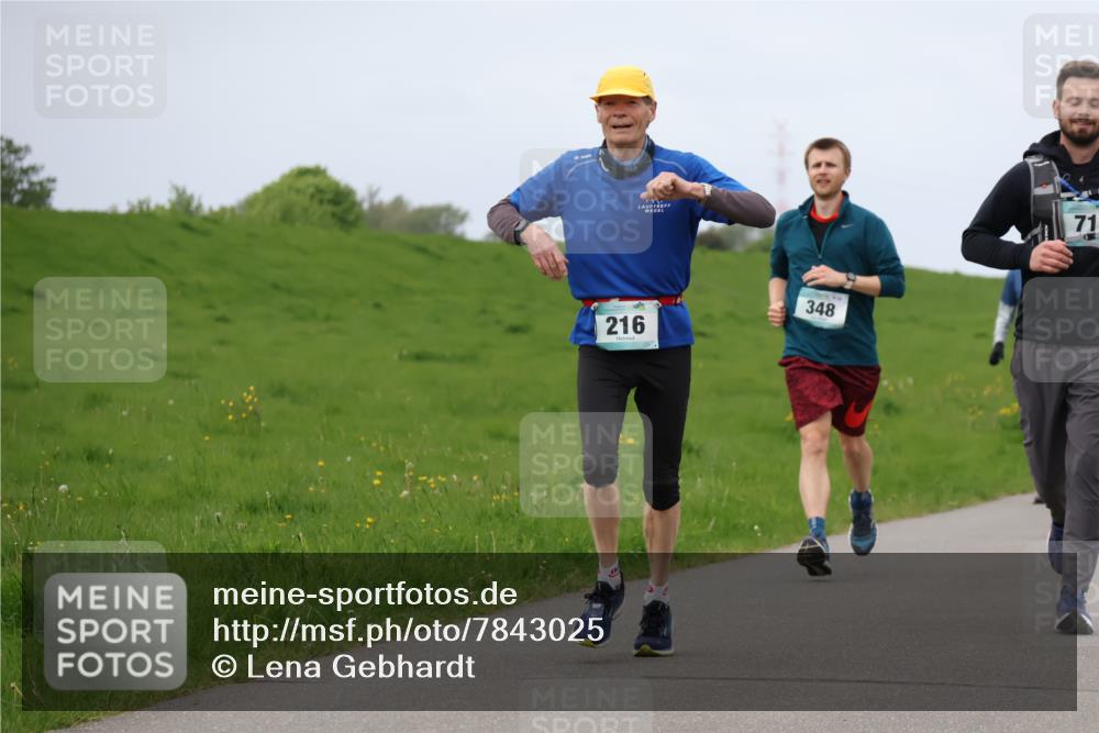 04.05.2025 - 8. Wedeler Halbmarathon Lena Gebhardt http://msf.ph/oto/7843025 04.05.2025 11:48:08 Laufen  meine-sportfotos.de