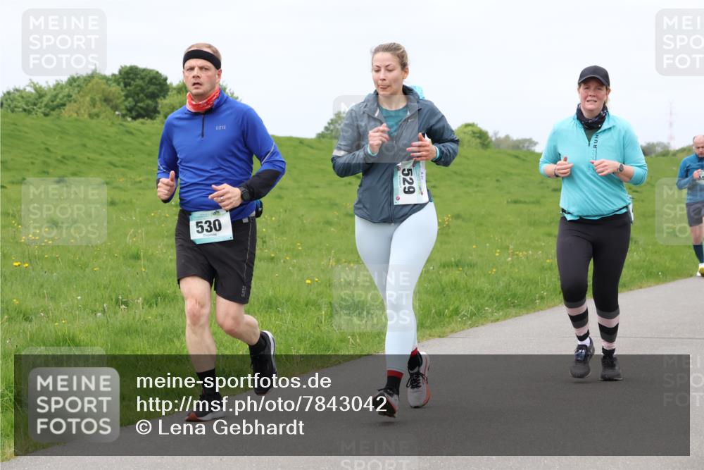 04.05.2025 - 8. Wedeler Halbmarathon Lena Gebhardt http://msf.ph/oto/7843042 04.05.2025 11:48:43 Laufen  meine-sportfotos.de