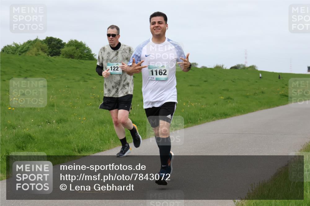 04.05.2025 - 8. Wedeler Halbmarathon Lena Gebhardt http://msf.ph/oto/7843072 04.05.2025 11:51:42 Laufen  meine-sportfotos.de