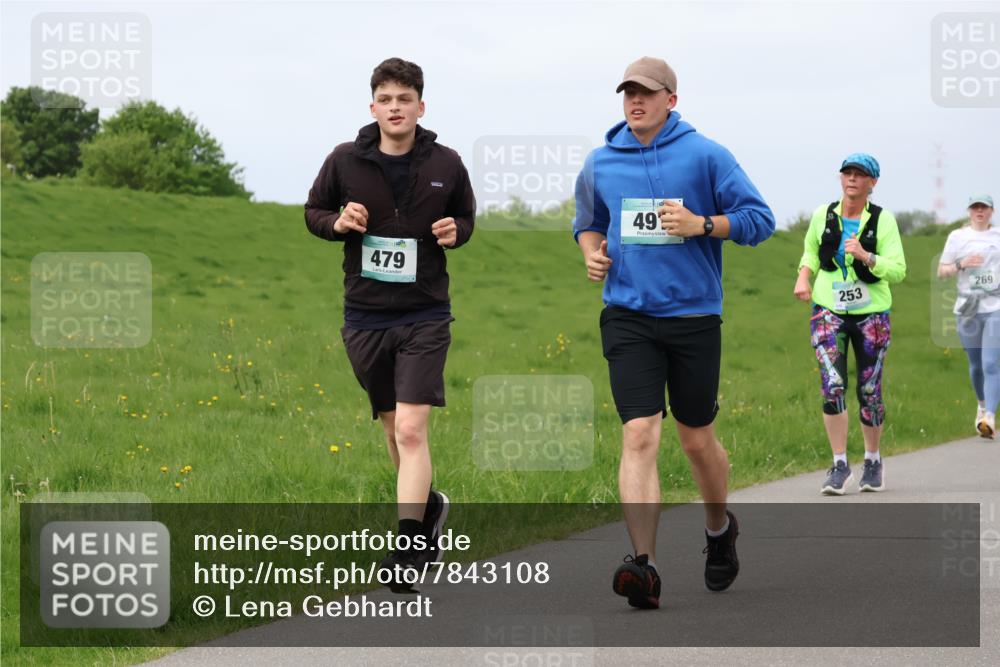 04.05.2025 - 8. Wedeler Halbmarathon Lena Gebhardt http://msf.ph/oto/7843108 04.05.2025 11:57:13 Laufen  meine-sportfotos.de