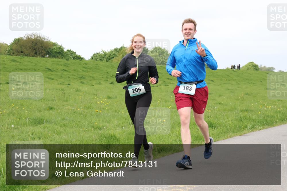 04.05.2025 - 8. Wedeler Halbmarathon Lena Gebhardt http://msf.ph/oto/7843131 04.05.2025 11:59:40 Laufen  meine-sportfotos.de