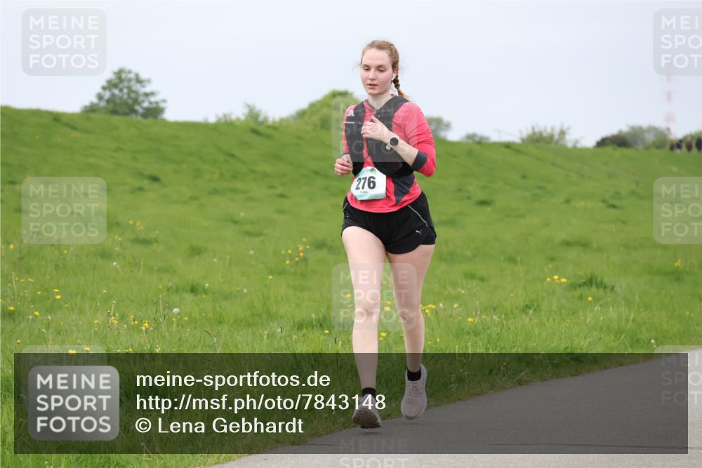 04.05.2025 - 8. Wedeler Halbmarathon Lena Gebhardt http://msf.ph/oto/7843148 04.05.2025 12:02:40 Laufen  meine-sportfotos.de
