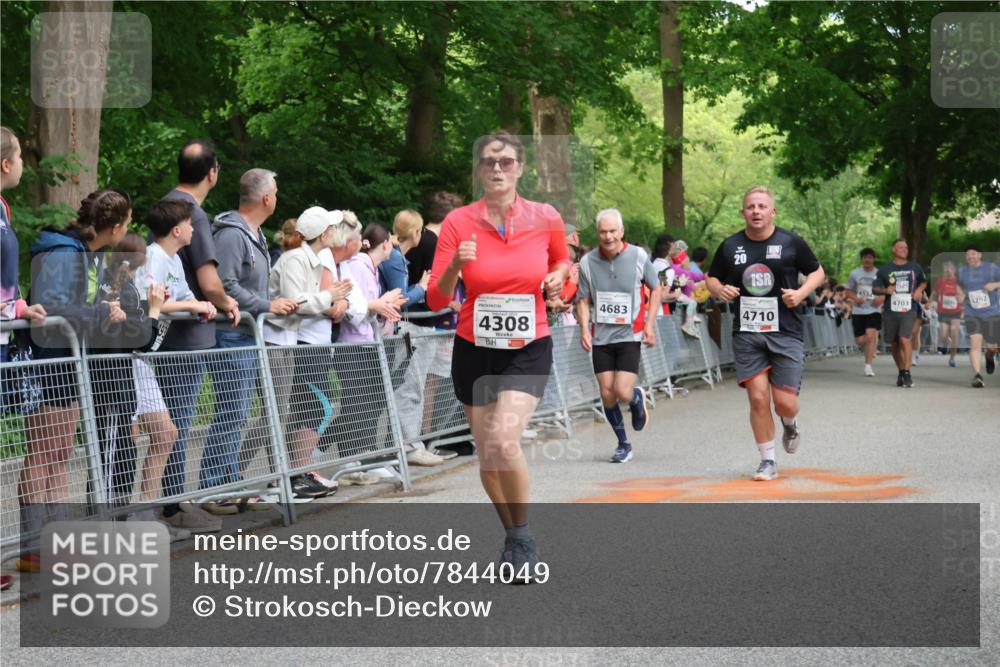 17.05.2025 - Störlauf Strokosch-Dieckow http://msf.ph/oto/7844049 17.05.2025 18:59:50 Ziel 4308, 20, 4534, 4292, 4703, 5076, 4683, 4710 meine-sportfotos.de