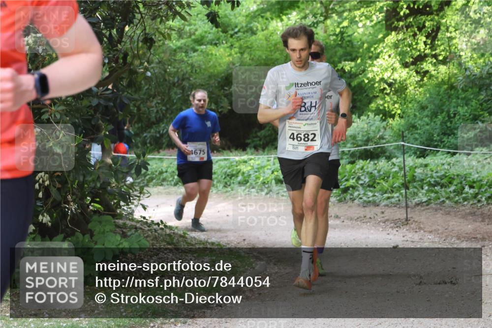 17.05.2025 - Störlauf Strokosch-Dieckow http://msf.ph/oto/7844054 17.05.2025 18:48:53 Laufen 4675, 4682 meine-sportfotos.de