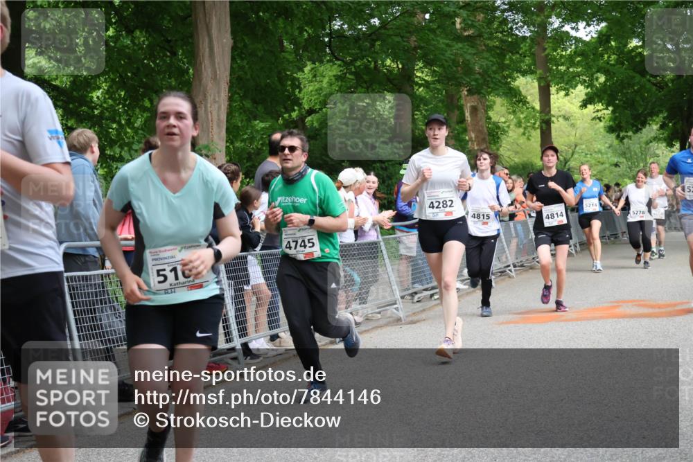 17.05.2025 - Störlauf Strokosch-Dieckow http://msf.ph/oto/7844146 17.05.2025 19:00:34 Ziel 51, 4745, 4282, 5214, 4815, 4814, 5278, 52 meine-sportfotos.de