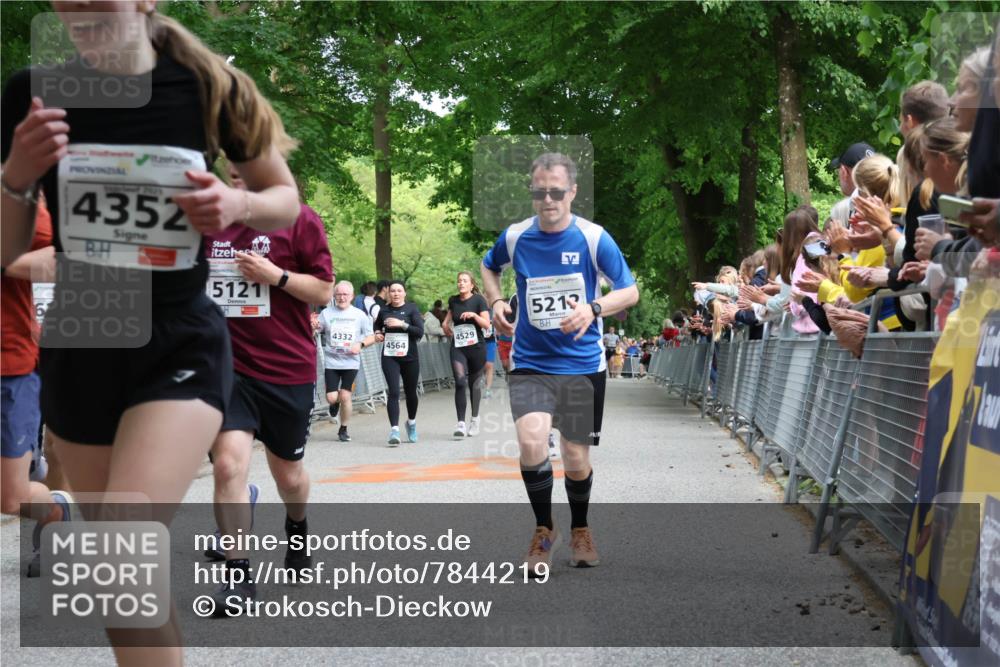 17.05.2025 - Störlauf Strokosch-Dieckow http://msf.ph/oto/7844219 17.05.2025 19:00:59 Ziel 27525, 4352, 5121, 4332, 4529, 4564, 521 meine-sportfotos.de
