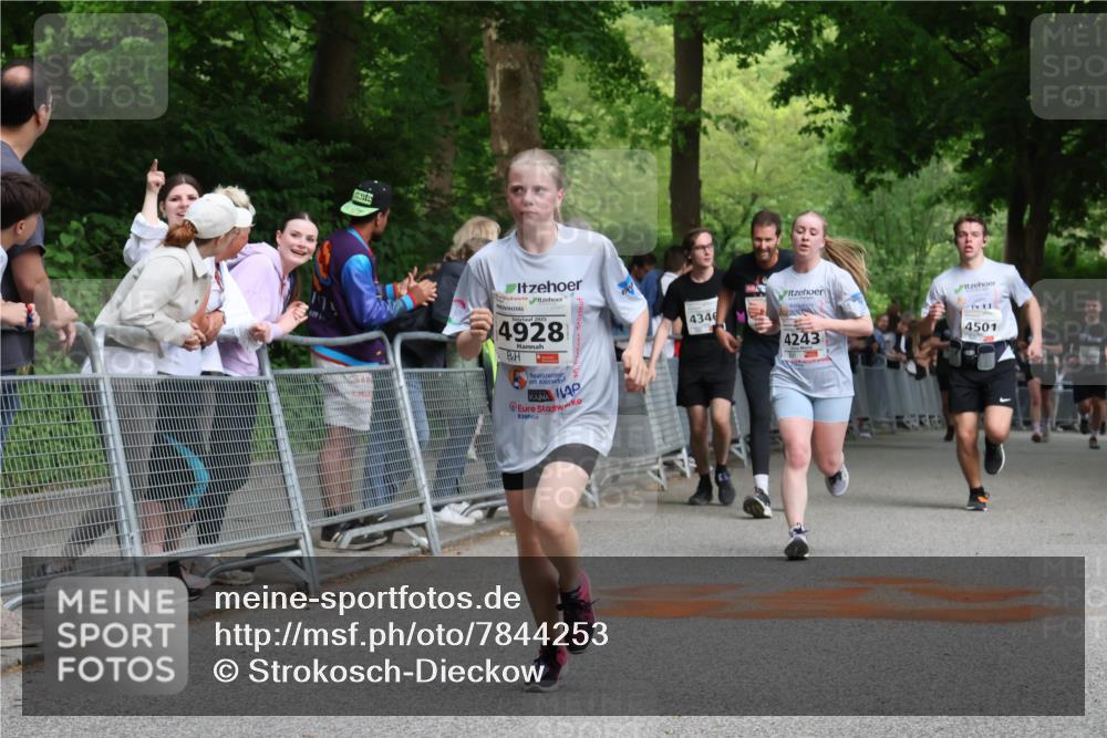 17.05.2025 - Störlauf Strokosch-Dieckow http://msf.ph/oto/7844253 17.05.2025 19:01:12 Ziel 4928, 4346, 4243, 4501 meine-sportfotos.de