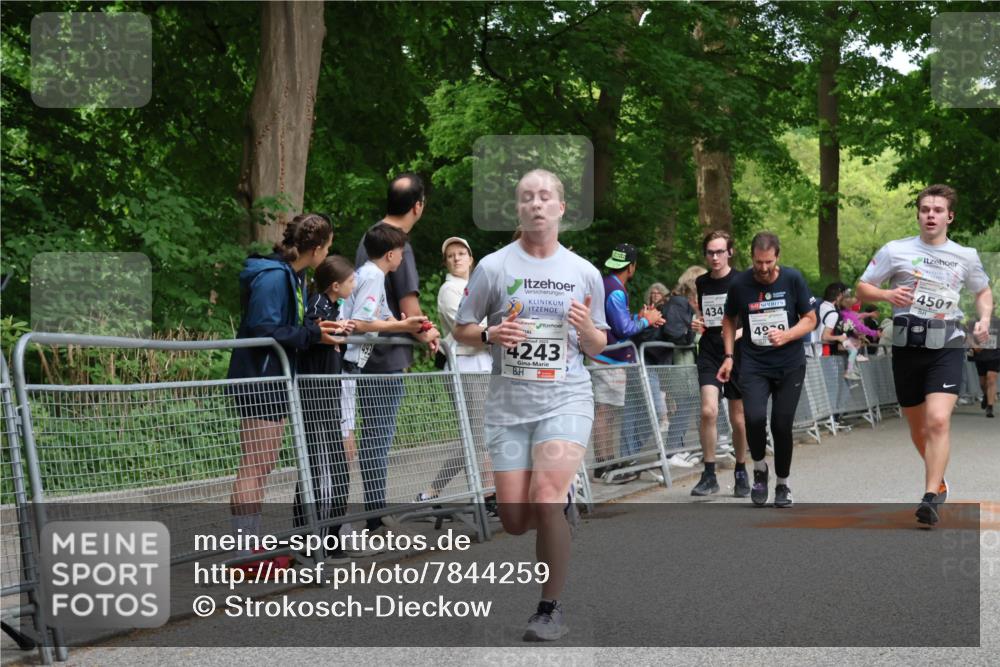 17.05.2025 - Störlauf Strokosch-Dieckow http://msf.ph/oto/7844259 17.05.2025 19:01:14 Ziel 4243, 434, 49, 9, 4501 meine-sportfotos.de