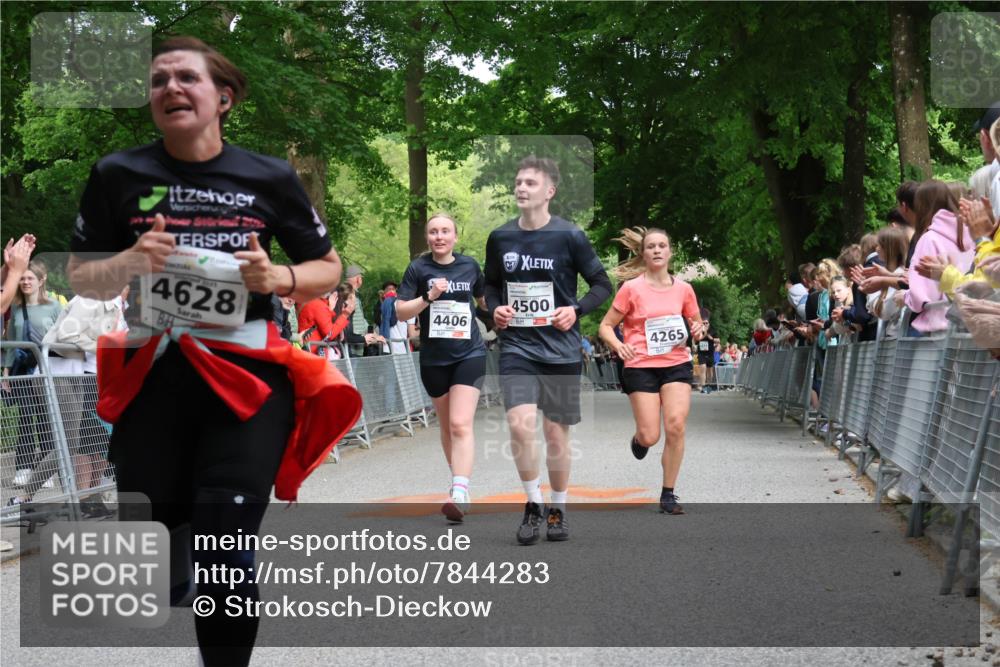 17.05.2025 - Störlauf Strokosch-Dieckow http://msf.ph/oto/7844283 17.05.2025 19:01:24 Ziel 2025, 4628, 4406, 4500, 4265 meine-sportfotos.de