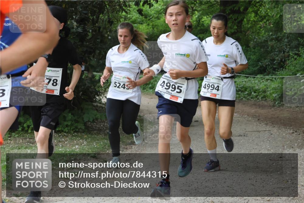 17.05.2025 - Störlauf Strokosch-Dieckow http://msf.ph/oto/7844315 17.05.2025 18:50:35 Laufen 3, 2025, 78, 4994, 2025, 5245, 2125, 4995 meine-sportfotos.de