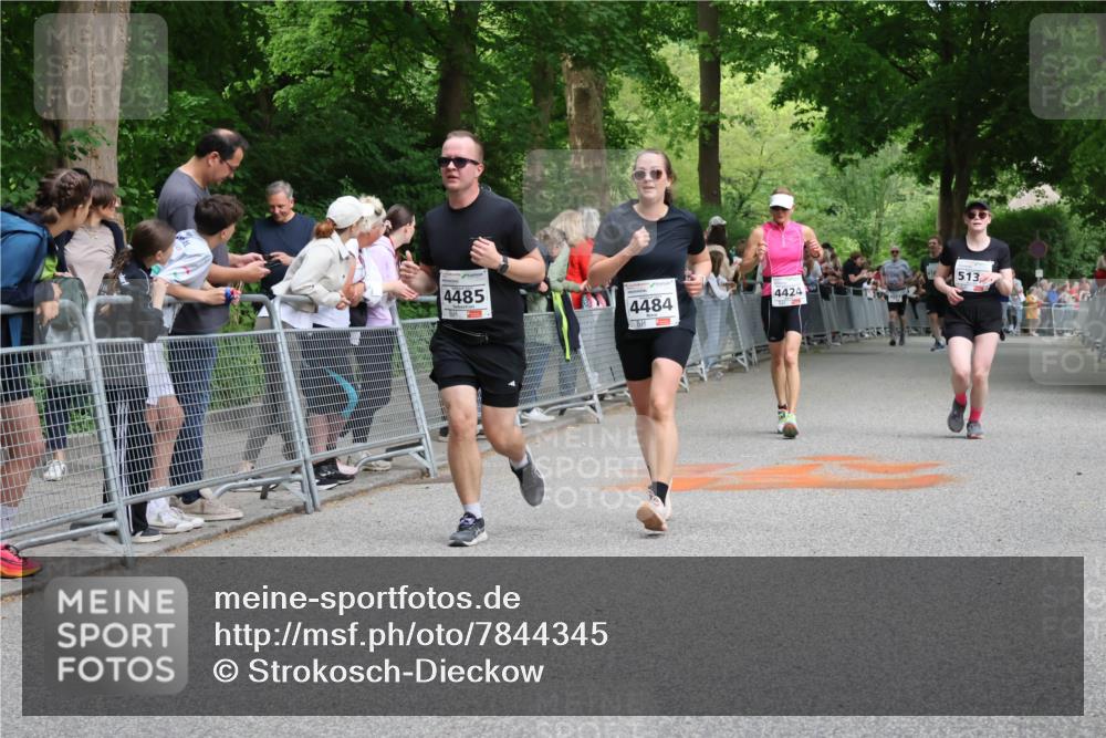 17.05.2025 - Störlauf Strokosch-Dieckow http://msf.ph/oto/7844345 17.05.2025 19:02:00 Ziel 4485, 4484, 4424, 513 meine-sportfotos.de