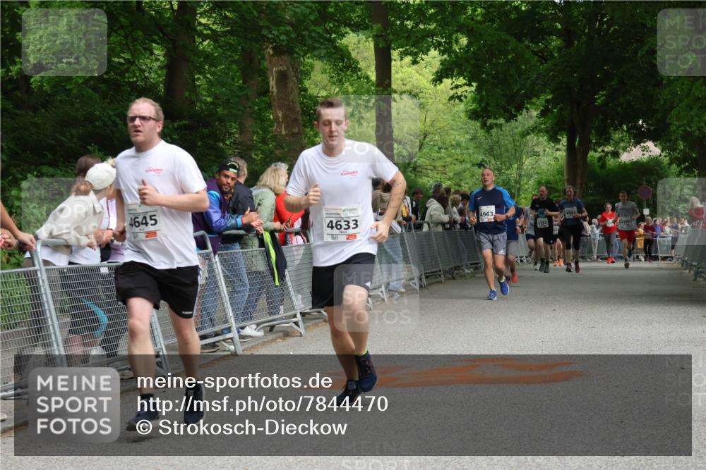 17.05.2025 - Störlauf Strokosch-Dieckow http://msf.ph/oto/7844470 17.05.2025 19:02:53 Ziel 4645, 4633, 4963, 5132 meine-sportfotos.de