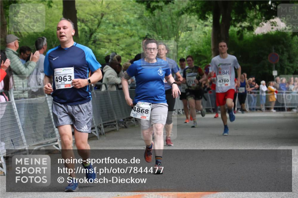 17.05.2025 - Störlauf Strokosch-Dieckow http://msf.ph/oto/7844477 17.05.2025 19:02:57 Ziel 2025, 4963, 4868, 4511, 4780 meine-sportfotos.de