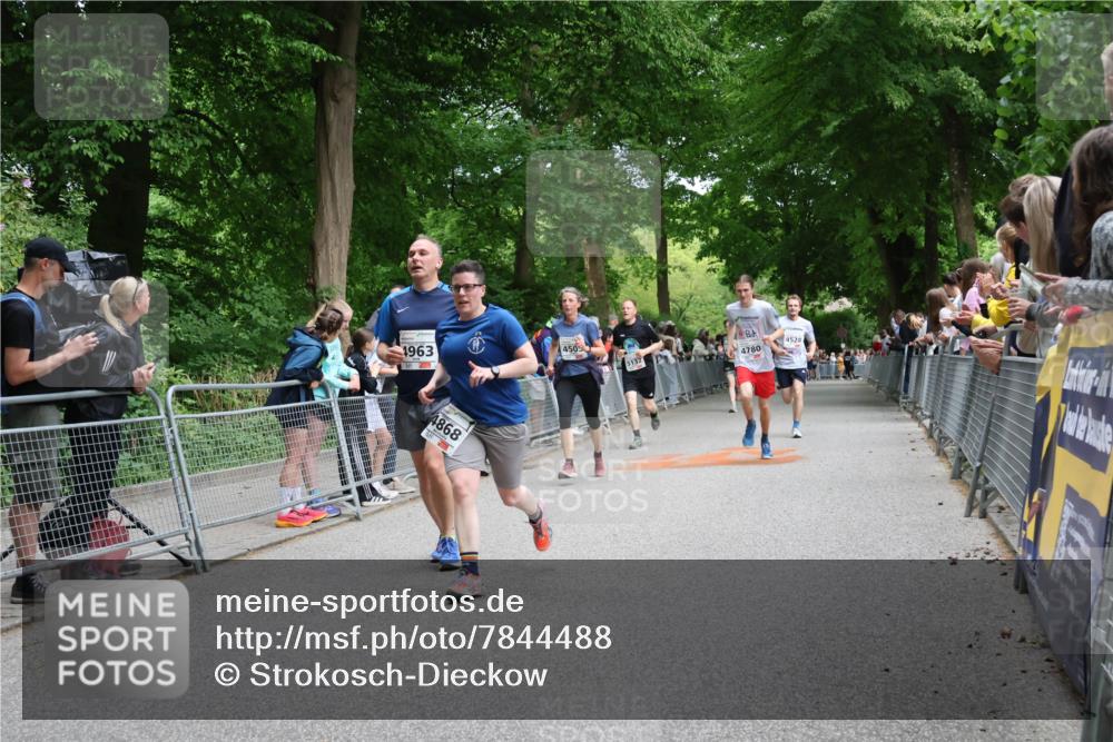 17.05.2025 - Störlauf Strokosch-Dieckow http://msf.ph/oto/7844488 17.05.2025 19:03:01 Ziel 1963, 4868, 4505, 5132, 4780, 4528 meine-sportfotos.de