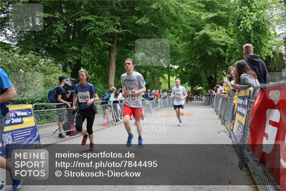 17.05.2025 - Störlauf Strokosch-Dieckow http://msf.ph/oto/7844495 17.05.2025 19:03:03 Ziel 4505, 4780, 4528 meine-sportfotos.de