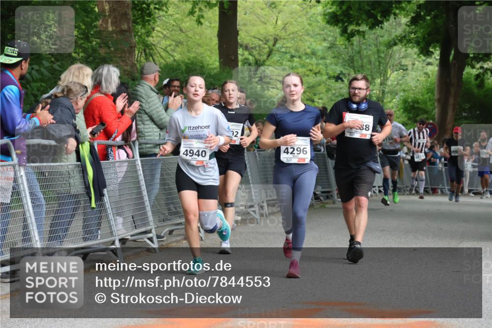 17.05.2025 - Störlauf Strokosch-Dieckow http://msf.ph/oto/7844553 17.05.2025 19:03:32 Ziel 4940, 2, 4296, 38, 4198, 4617 meine-sportfotos.de