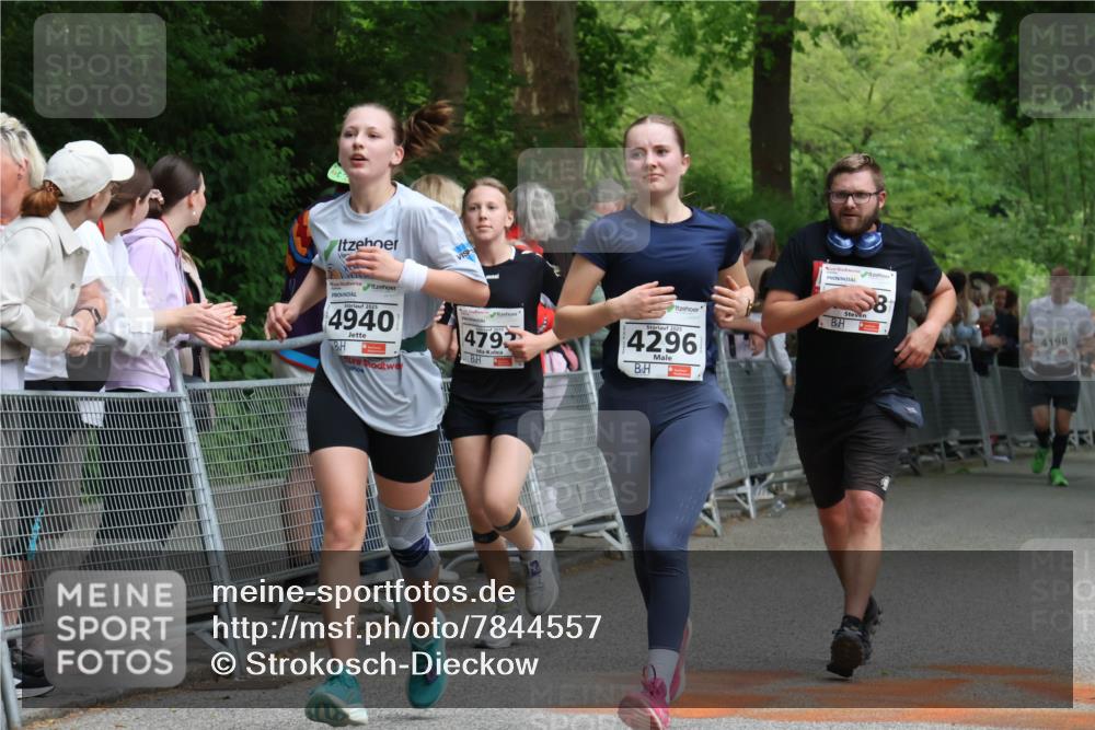 17.05.2025 - Störlauf Strokosch-Dieckow http://msf.ph/oto/7844557 17.05.2025 19:03:34 Ziel 1, 2025, 4940, 4792, 2025, 4296, 58, 4198 meine-sportfotos.de