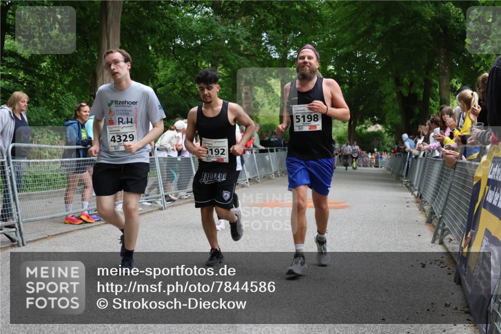 17.05.2025 - Störlauf Strokosch-Dieckow http://msf.ph/oto/7844586 17.05.2025 19:03:51 Ziel 4329, 6192, 5198 meine-sportfotos.de
