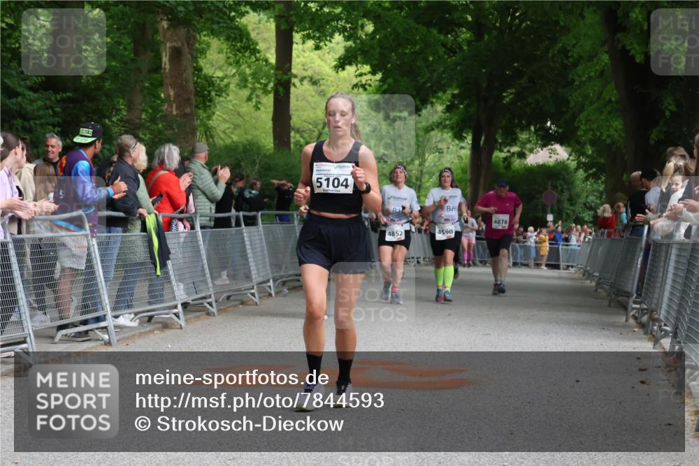 17.05.2025 - Störlauf Strokosch-Dieckow http://msf.ph/oto/7844593 17.05.2025 19:03:56 Ziel 5104, 4852, 4590, 4878 meine-sportfotos.de