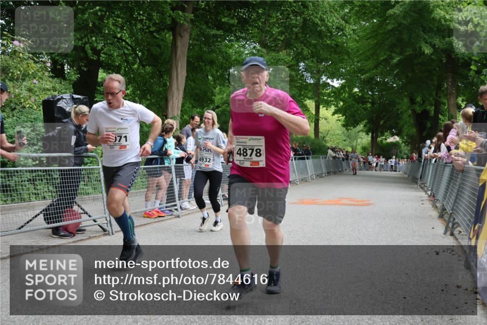 17.05.2025 - Störlauf Strokosch-Dieckow http://msf.ph/oto/7844616 17.05.2025 19:04:05 Ziel 971, 4932, 2025, 4878 meine-sportfotos.de