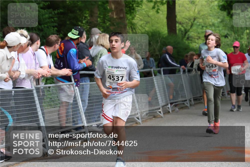 17.05.2025 - Störlauf Strokosch-Dieckow http://msf.ph/oto/7844625 17.05.2025 19:04:20 Ziel 4537, 4543, 5039 meine-sportfotos.de