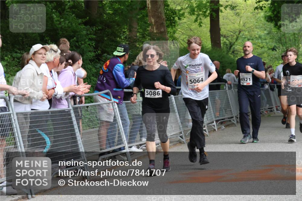 17.05.2025 - Störlauf Strokosch-Dieckow http://msf.ph/oto/7844707 17.05.2025 19:05:02 Ziel 5086, 11, 5064, 4921 meine-sportfotos.de