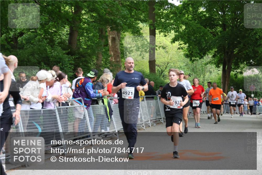 17.05.2025 - Störlauf Strokosch-Dieckow http://msf.ph/oto/7844717 17.05.2025 19:05:05 Ziel 4921, 92, 5167, 4620, 45 meine-sportfotos.de