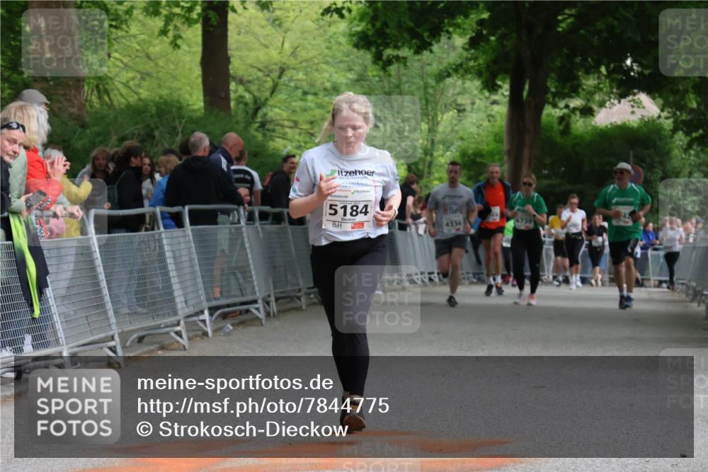 17.05.2025 - Störlauf Strokosch-Dieckow http://msf.ph/oto/7844775 17.05.2025 19:05:25 Ziel 5184, 4334, 4739 meine-sportfotos.de