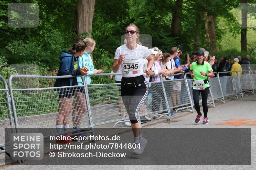17.05.2025 - Störlauf Strokosch-Dieckow http://msf.ph/oto/7844804 17.05.2025 19:05:44 Ziel 2025, 4345, 4322 meine-sportfotos.de
