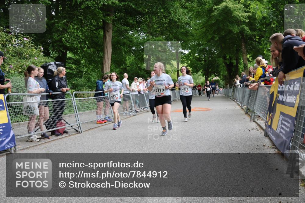 17.05.2025 - Störlauf Strokosch-Dieckow http://msf.ph/oto/7844912 17.05.2025 19:06:40 Ziel 4257, 426, 5179, 4275 meine-sportfotos.de