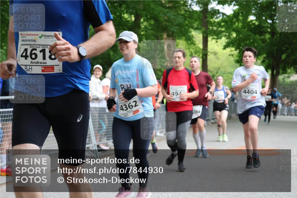 17.05.2025 - Störlauf Strokosch-Dieckow http://msf.ph/oto/7844930 17.05.2025 19:06:51 Ziel 2025, 4618, 4362, 494, 00, 1240, 4404 meine-sportfotos.de