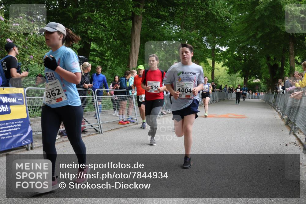17.05.2025 - Störlauf Strokosch-Dieckow http://msf.ph/oto/7844934 17.05.2025 19:06:52 Ziel 4362, 485, 944, 4404, 246 meine-sportfotos.de