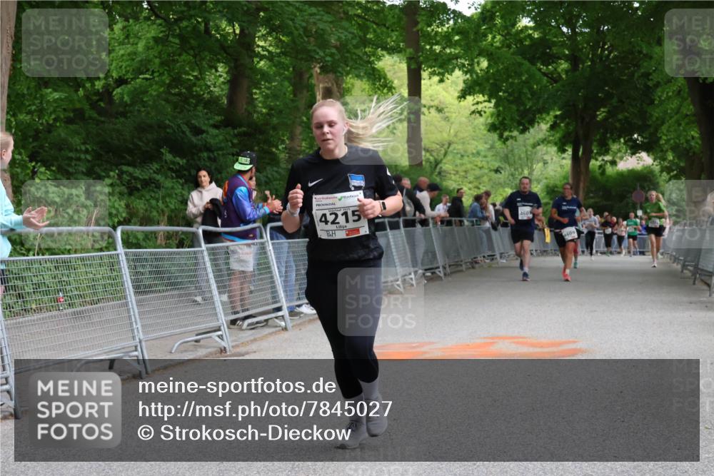 17.05.2025 - Störlauf Strokosch-Dieckow http://msf.ph/oto/7845027 17.05.2025 19:08:07 Ziel 2025, 4215, 4607, 4609 meine-sportfotos.de