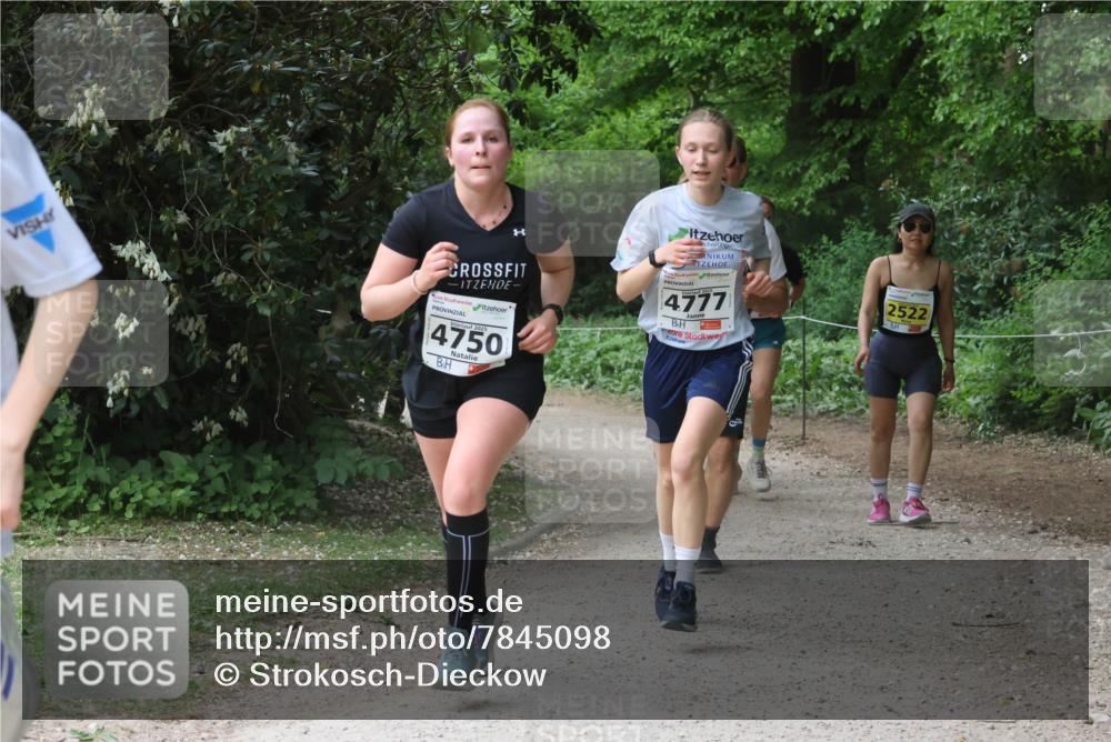 17.05.2025 - Störlauf Strokosch-Dieckow http://msf.ph/oto/7845098 17.05.2025 18:55:56 Laufen 4750, 4777, 2522 meine-sportfotos.de