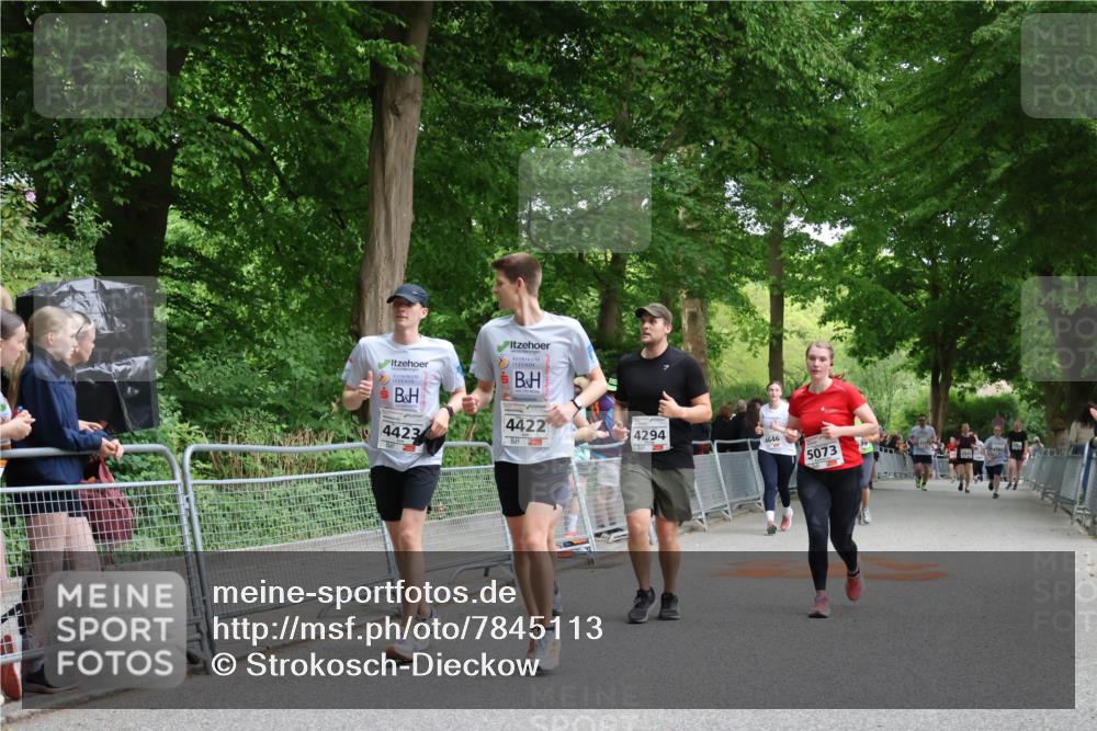 17.05.2025 - Störlauf Strokosch-Dieckow http://msf.ph/oto/7845113 17.05.2025 19:09:07 Ziel 4423, 4422, 4294, 4646, 5073 meine-sportfotos.de