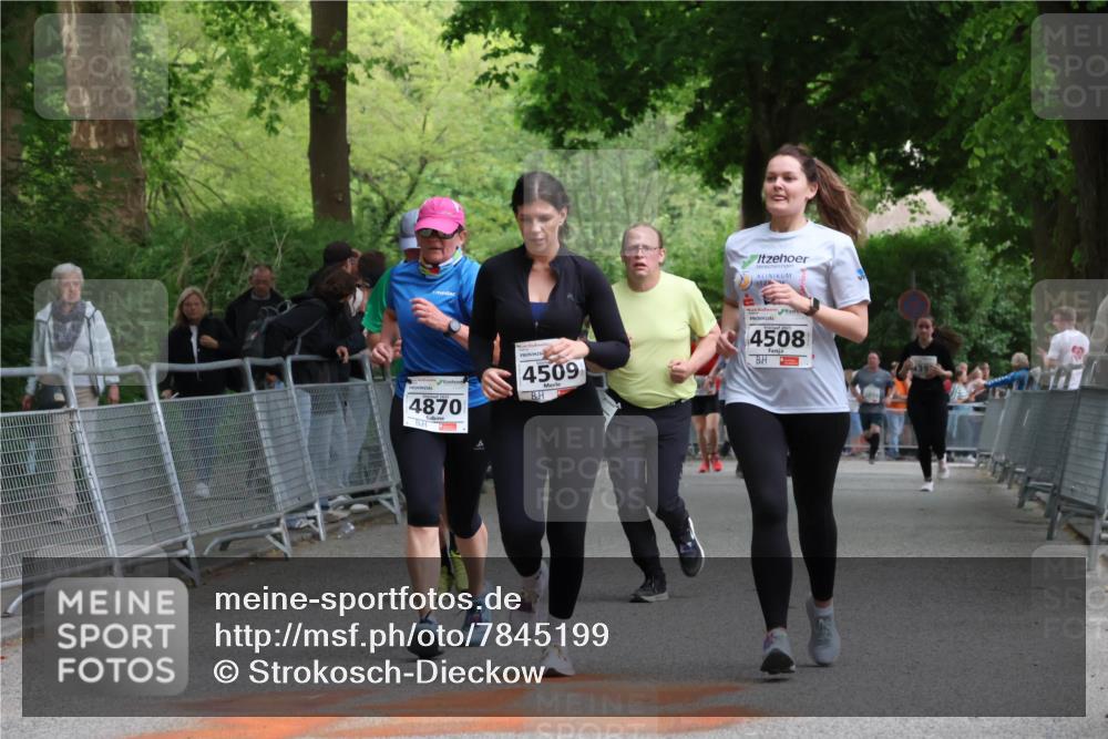 17.05.2025 - Störlauf Strokosch-Dieckow http://msf.ph/oto/7845199 17.05.2025 19:10:04 Ziel 4870, 4509, 4508, 439 meine-sportfotos.de