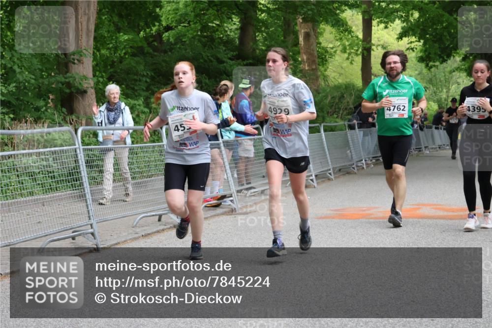 17.05.2025 - Störlauf Strokosch-Dieckow http://msf.ph/oto/7845224 17.05.2025 19:10:16 Ziel 45, 4929, 4762, 4395, 170 meine-sportfotos.de