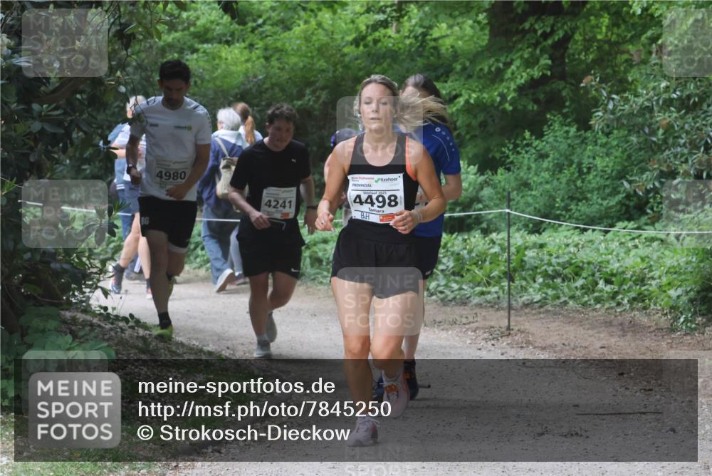 17.05.2025 - Störlauf Strokosch-Dieckow http://msf.ph/oto/7845250 17.05.2025 18:56:54 Laufen 4980, 4241, 2025, 4498 meine-sportfotos.de