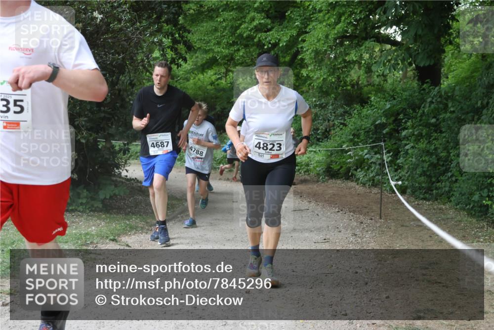 17.05.2025 - Störlauf Strokosch-Dieckow http://msf.ph/oto/7845296 17.05.2025 18:57:07 Laufen 2025, 35, 4687, 4788, 4823 meine-sportfotos.de