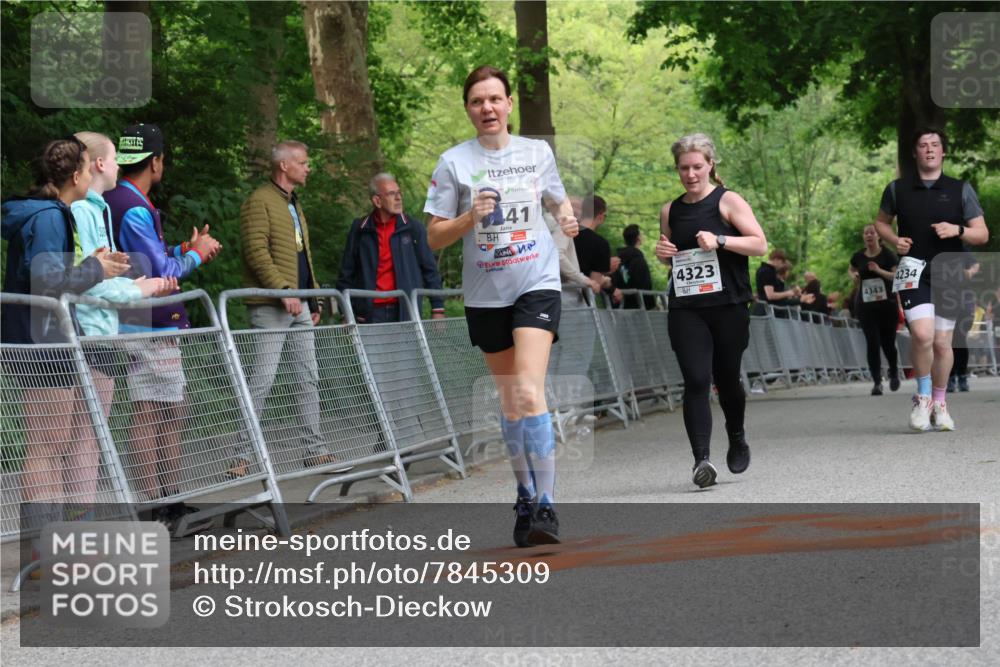 17.05.2025 - Störlauf Strokosch-Dieckow http://msf.ph/oto/7845309 17.05.2025 19:11:05 Ziel 41, 4323, 4343, 4234 meine-sportfotos.de
