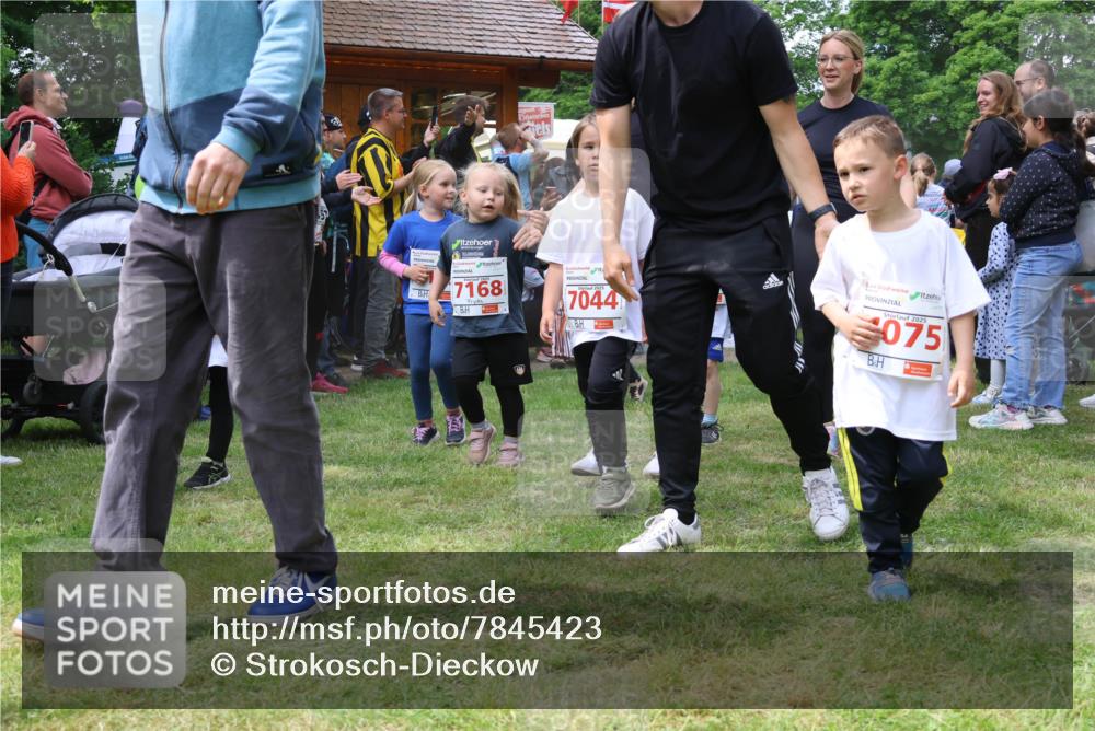 17.05.2025 - Störlauf Strokosch-Dieckow http://msf.ph/oto/7845423 17.05.2025 13:02:36 Laufen 7168, 7044, 2025, 075 meine-sportfotos.de